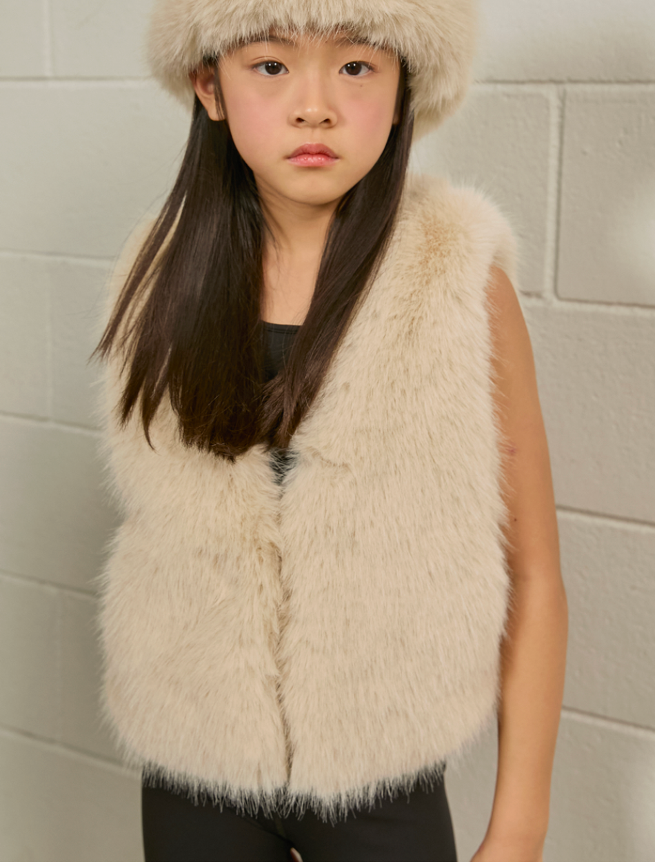 Parfum de Fit Faux Fur Vest